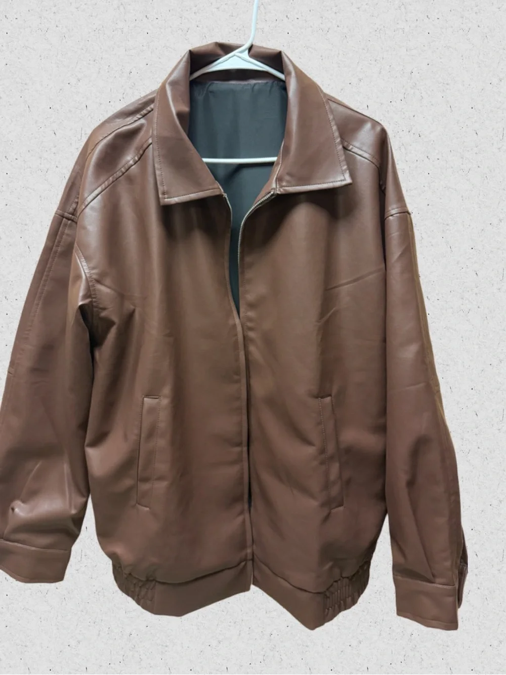 WOMEN’S OVERSIZED LEATHER BOMBER JACKET